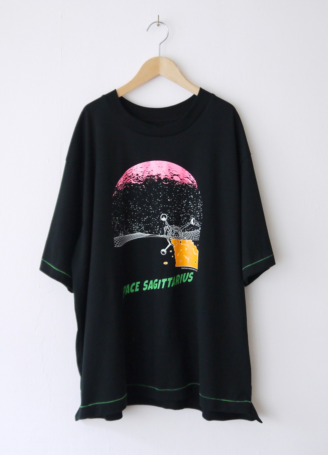 「宇宙船サジタリウスネオンTee（M/BK）」