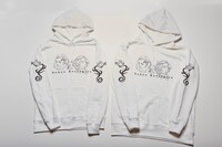 「東京リベンジャーズ」のパーカー。