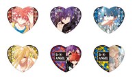 ポップアップコーナーで販売される「ハート型ラメアクリルバッジ（全6種：ブラインド仕様）」。