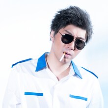 郷本直也扮する都営三田線。