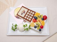 「障子目のフルーツオープンサンド」