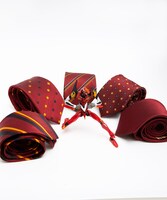 「2号機 式波・アスカ・ラングレー シリーズ」のネクタイ。