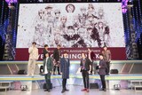 「アイドリッシュセブン 5th Anniversary Event "/BEGINNING NEXT"」公演1日目の様子。上段左から西山宏太朗、広瀬裕也、木村昴、近藤隆、保志総一朗。下段左から白井悠介、増田俊樹、小野賢章、阿部敦。