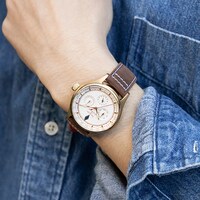 腕時計の使用イメージ。