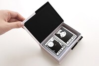 カードゲーム「すべてがちょっとずつ優しい世界」。