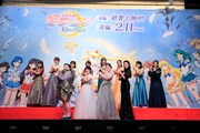上段左から前田愛、藤井ゆきよ、金元寿子、佐藤利奈、小清水亜美、伊藤静、大原さやか、皆川純子。下段左から渡辺直美、福圓美里、三石琴乃、菜々緒。