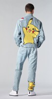 「VINTAGE FIT TRUCKER  POKEMON STONE」「551Z AUTHENTIC STRAIGHT POKEMON STONE」着用イメージ