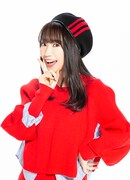 多田野詩乃役の水樹奈々。