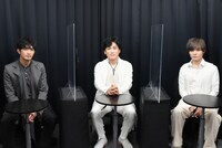 朗読劇「ボイスシアター-シェイクスピア-」より、左から津田健次郎、森田成一、岡本信彦。
