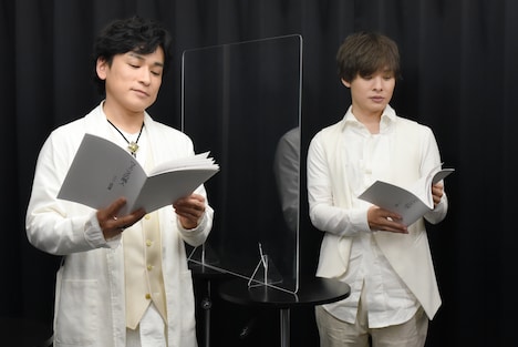 左から森田成一、岡本信彦