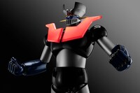 ブレストファイヤーのギミック。胸の放熱板が赤く輝く仕掛けだ。