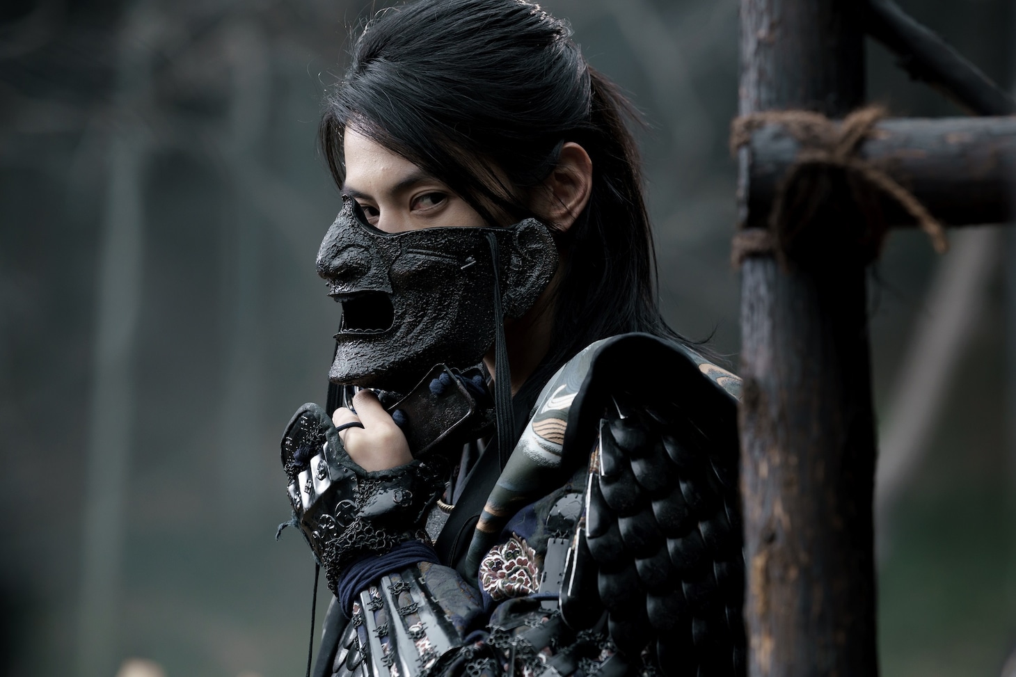 映画「ブレイブ ‐群青戦記‐」より。
