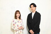 左から内田真礼、金子大地。 (c)TBS