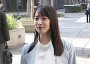 吉岡里帆扮する久遠あいこ。 (c)フジテレビ