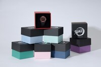 「TVアニメ『鬼滅の刃』腕時計」が収められる箱。