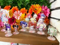 店内で販売されるグッズ。