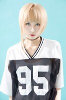 ホムラ・コウゲツ役の青木志貴。