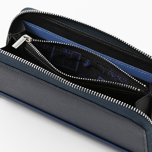 「川嶋 亜美 モデル 長財布」