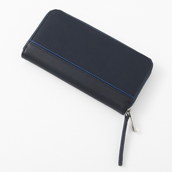 「川嶋 亜美 モデル 長財布」