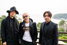 左から齊藤工監督、山田孝之監督、竹中直人監督。