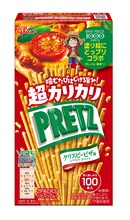 コラボ仕様の「超カリカリプリッツ＜クリスピーピザ味＞」。(c)尾田栄一郎／集英社・フジテレビ・東映アニメーション