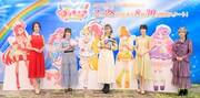 左から瀬戸麻沙美、日高里菜、ファイルーズあい、石川由依、花守ゆみり。