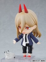 「ねんどろいど パワー」と付属のニャーコ。