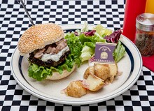 「SHERRY BURGER（灰原哀）」(c)青山剛昌／小学館・読売テレビ・TMS 1996