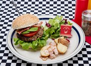 「DETECTIVE BURGER（江戸川コナン）」(c)青山剛昌／小学館・読売テレビ・TMS 1996