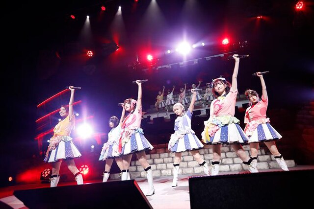 「ゾンビランドサガLIVE～フランシュシュ LIVE OF THE DEAD “R（リベンジ）”」の模様。