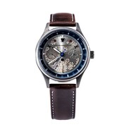 チノモデルの腕時計。