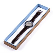 チノモデルの腕時計。