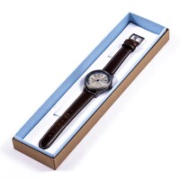 チノモデルの腕時計。