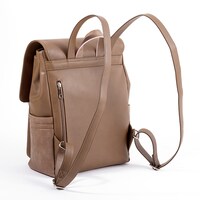 ココアモデルのバッグパック。