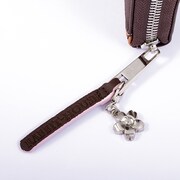 ココアモデルの長財布。