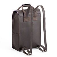 リゼモデルのバッグパック。