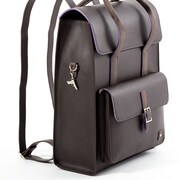 リゼモデルのバッグパック。