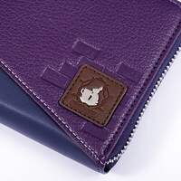 リゼモデルの長財布。