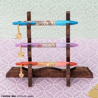 B賞の「柱合会議ペンセット」（冨岡義勇・胡蝶しのぶ・煉獄杏寿郎）。