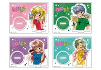 篠塚ひろむのイラストを使ったアクリルスタンド。