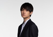 佐野勇斗扮する米山圭太。