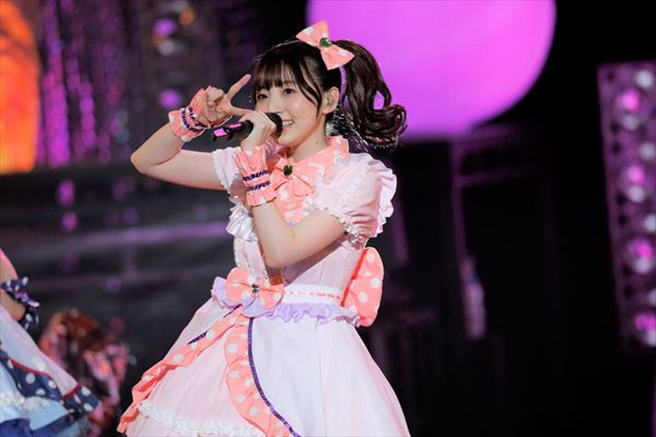 真中のん役の田中美海。