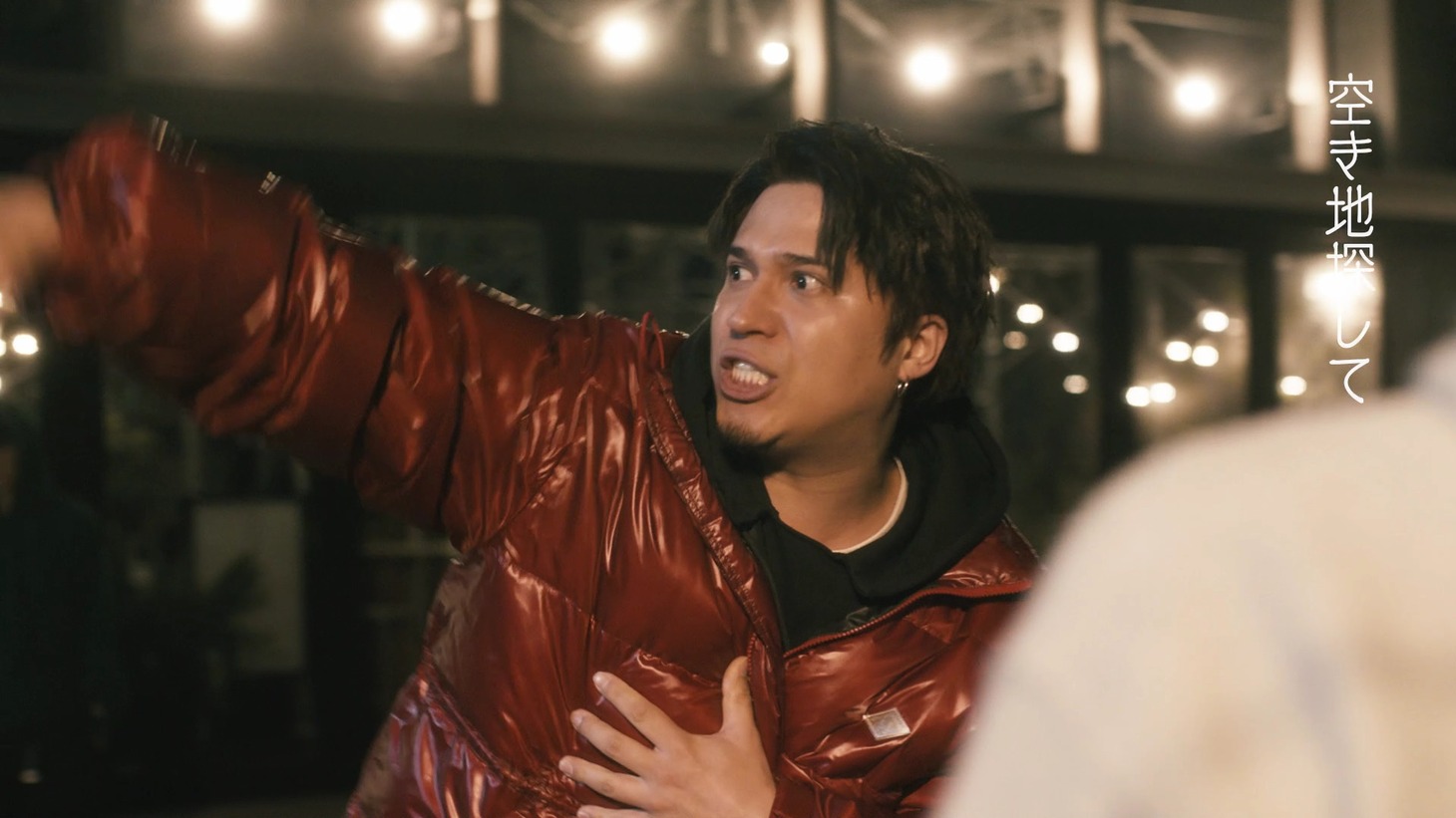 WebCM「HIPHOPスニッカーズ 木村昴篇30秒」より。