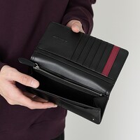 「黒猫 モデル 財布」