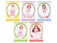 店舗、Loppi、HMV&BOOKS onlineで販売される「A4クリアファイル5枚セット」。