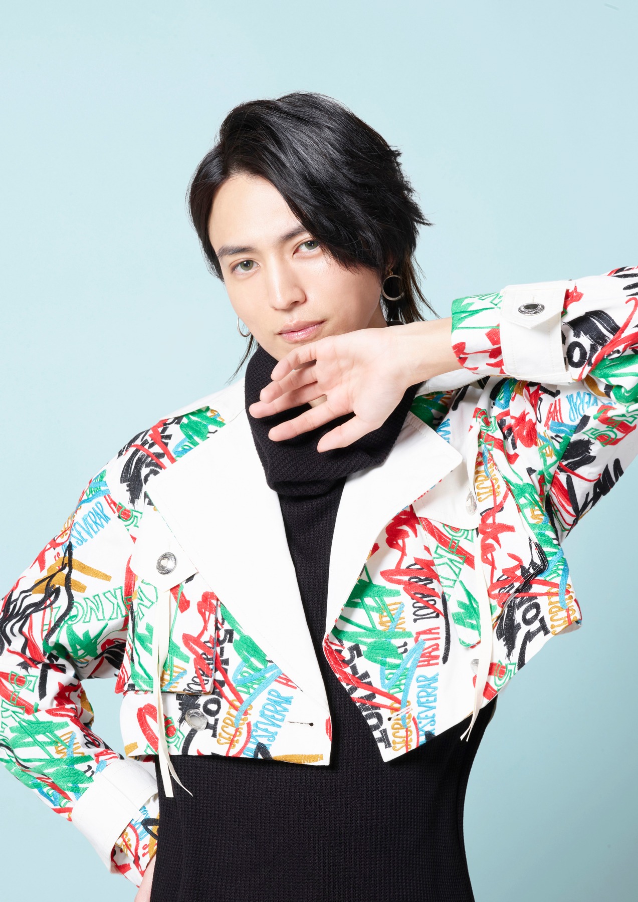 桐山漣扮するキラ。