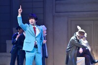 舞台「錦田警部はどろぼうがお好き」より。