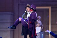 舞台「錦田警部はどろぼうがお好き」より。