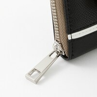 悲鳴嶼行冥モデルの財布。