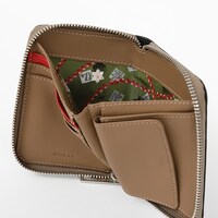 悲鳴嶼行冥モデルの財布。